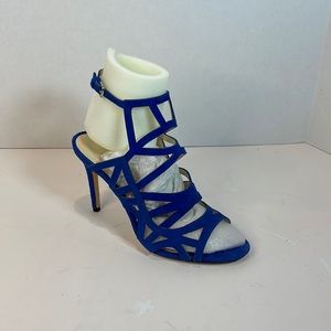 🌸NINE WEST CERULEAN BLUE STRAPPY SANDALS HEELS SIZE 7.5M. Gently used Worn once